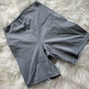 LULULEMON GRAY BIKER SHORTS